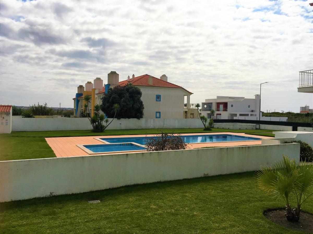 Palmeiras Apartement - T1 Com Piscina Baleal Esterno foto