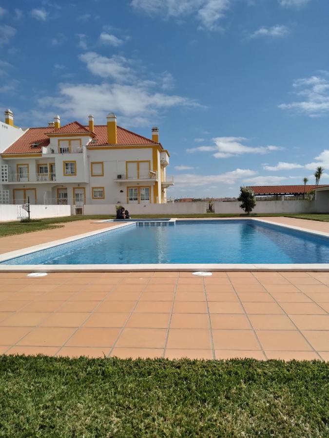 Palmeiras Apartement - T1 Com Piscina Baleal Esterno foto